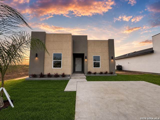 5061 Luna Grande Loop - Photo 1