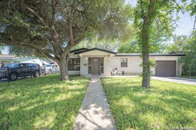 226 Edge Ave - Photo 1