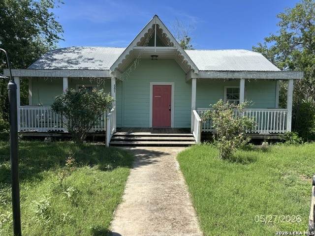 501 Daniel St - Photo 1