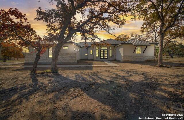 981 Jenny Leigh Trail - Photo 1
