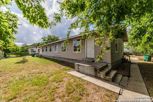508 Bee St - Photo 1