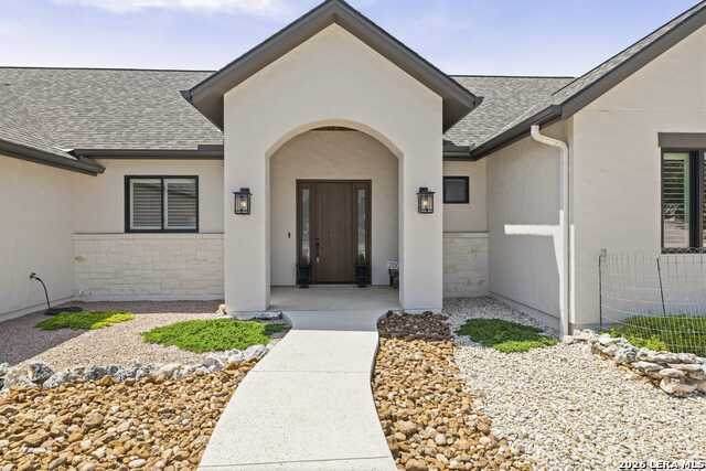 2004 Crown View Dr - Photo 1