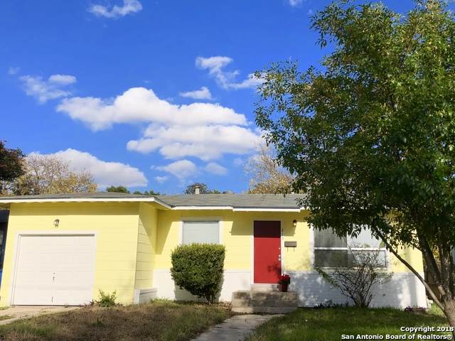 210 Laddie Pl - Photo 1