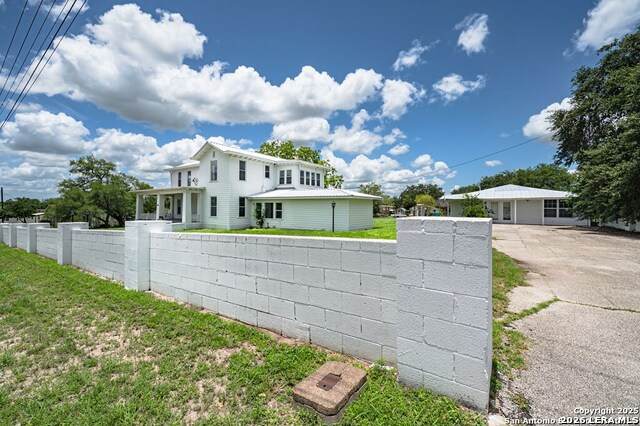 519 Fm 623 - Photo 1
