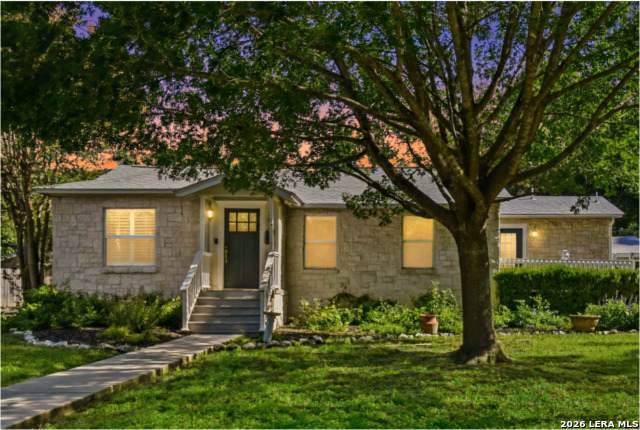 265 Oakview Pl - Photo 1