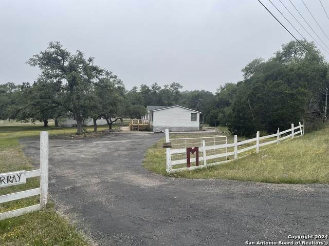 1061 Spring Branch Rd - Photo 1