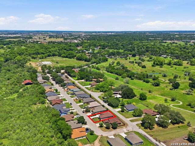 225 Greenway Dr - Photo 1
