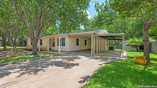 725 Klingemann St - Photo 1