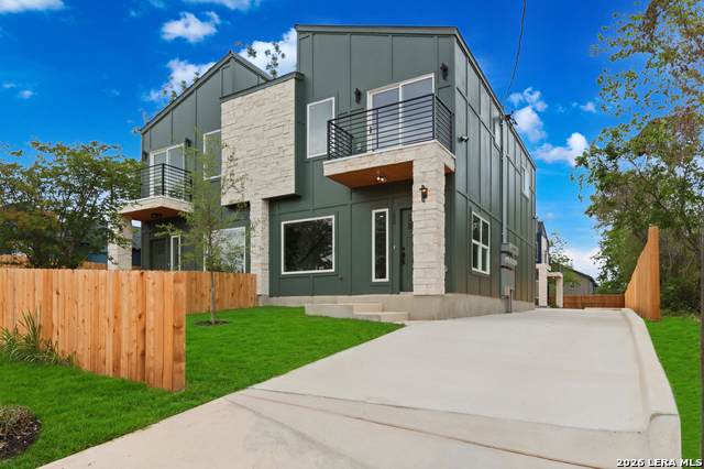 2111 Virginia - Photo 1