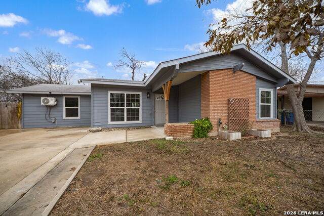 131 Westmont - Photo 1