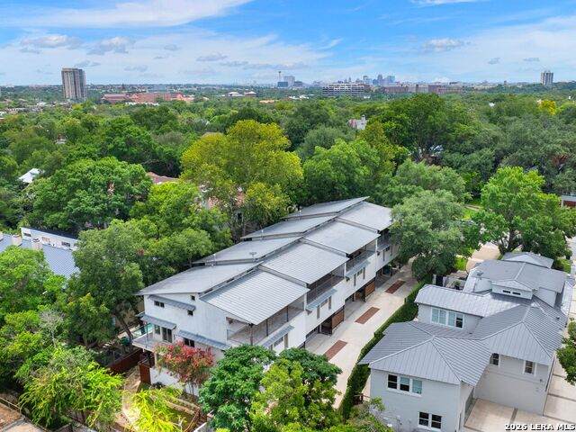 305 Joliet Avenue - Photo 1