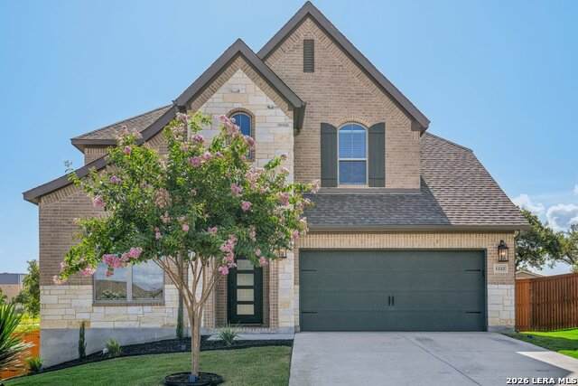 1222 Cadogan Squire - Photo 1