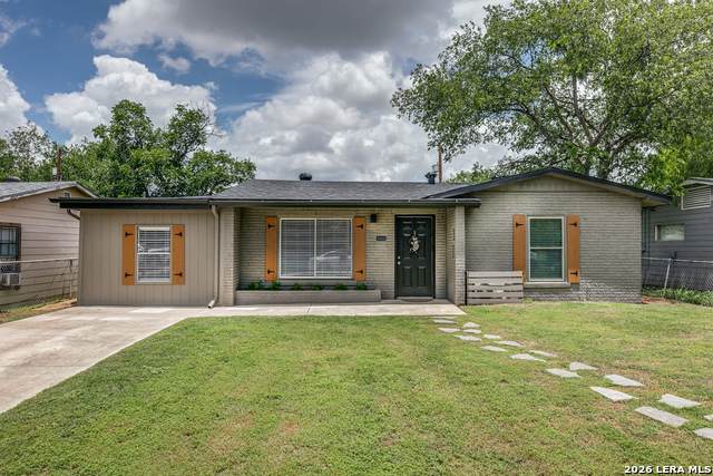 1007 La Manda Blvd - Photo 1