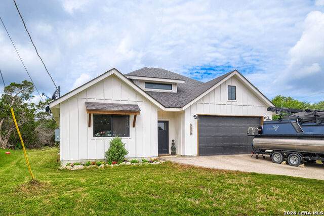3484 Lakeview Dr - Photo 1