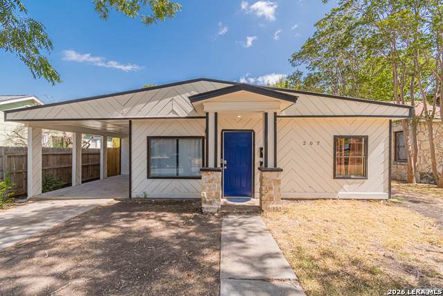 207 Hermine Blvd - Photo 1