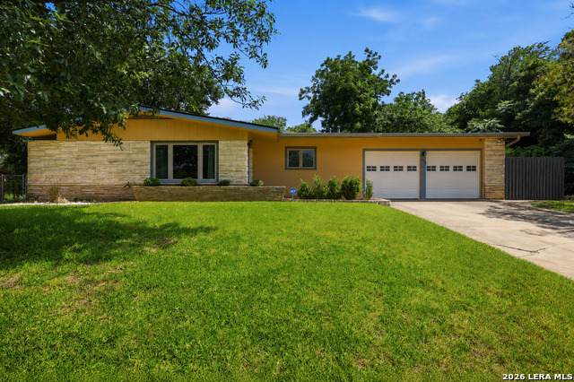 246 Glenview Dr - Photo 1