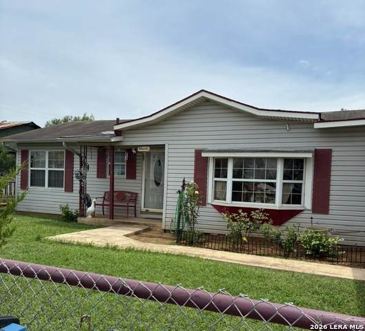 323 White St - Photo 1