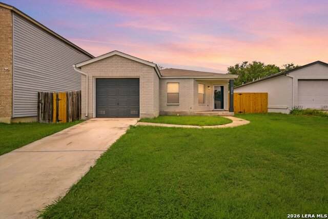 3718 Candlebluff Dr - Photo 1