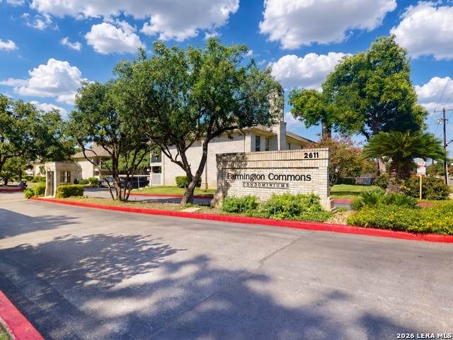 2611 Eisenhauer - Photo 1