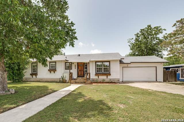 2540 Summit Ave - Photo 1