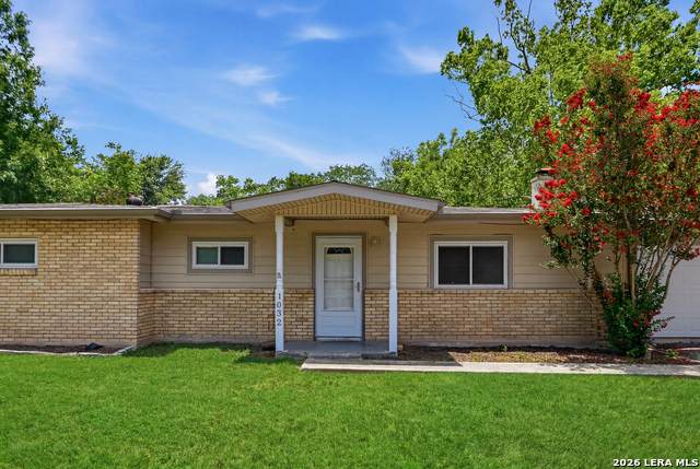 1032 Mesquite - Photo 1
