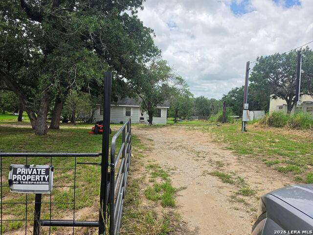 216 Creeks End - Photo 1
