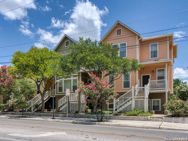 400 Guenther Street - Photo 1