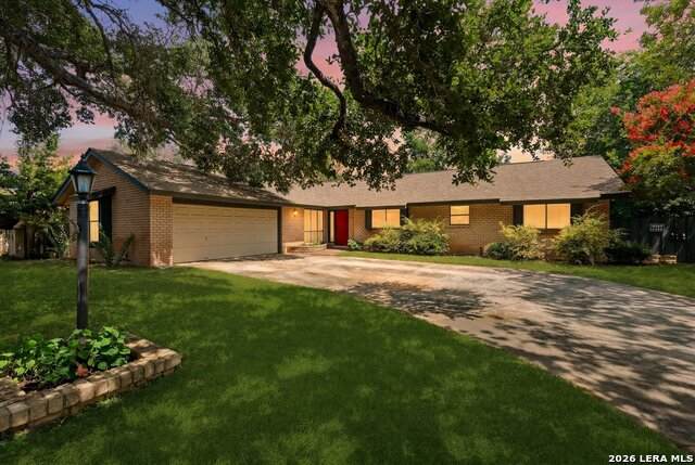709 Golfcrest Dr - Photo 1