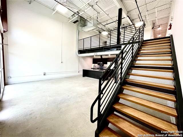 215 Coca Cola Pl - Photo 1