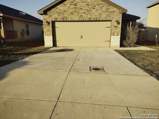 10827 Airmen Dr - Photo 1