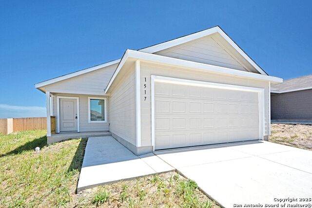 1517 Hummock Steep - Photo 1