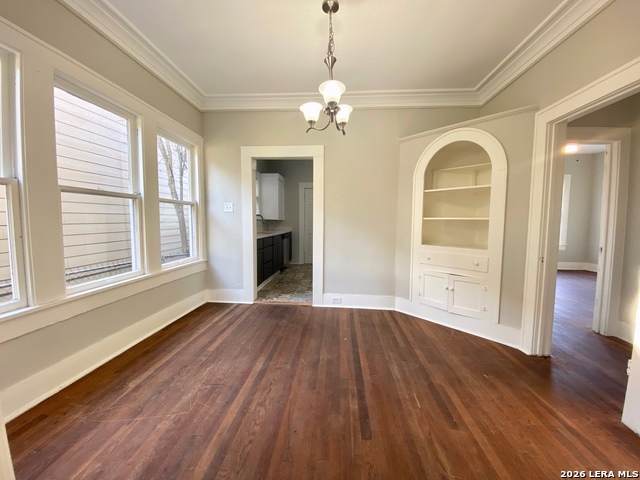 1047 Highland Blvd - Photo 1