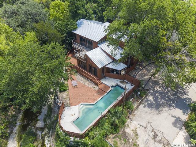 800 Leonard St - Photo 1