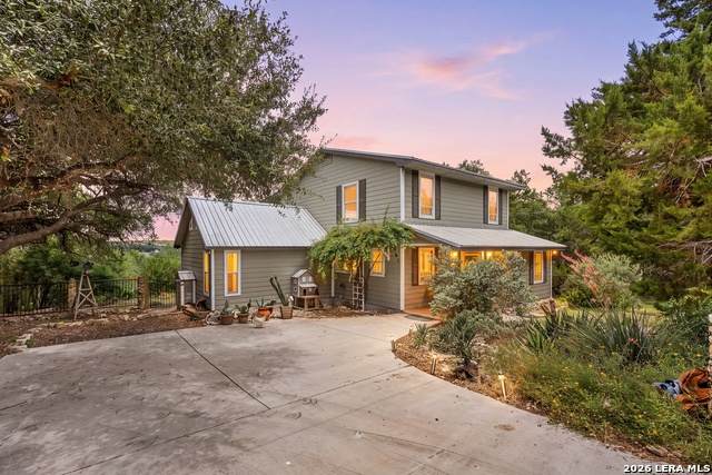 707 Appaloosa Dr - Photo 1