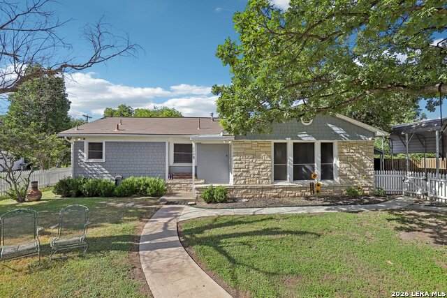202 Sutton Dr - Photo 1