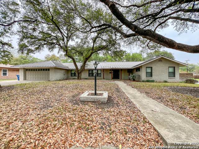 219 Laramie - Photo 1