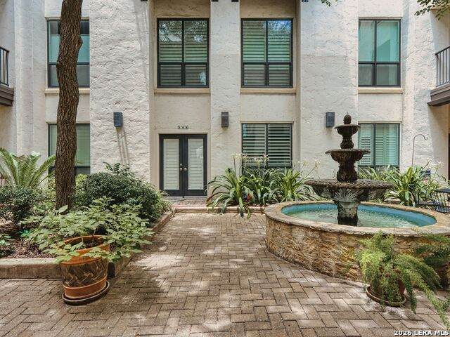 221 Lexington Avenue - Photo 1