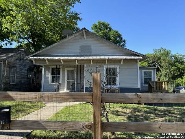 520 Mitchell St - Photo 1
