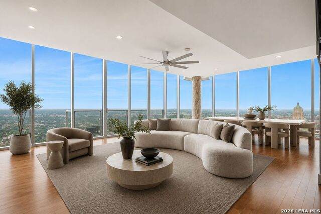 610 Market St - Photo 1