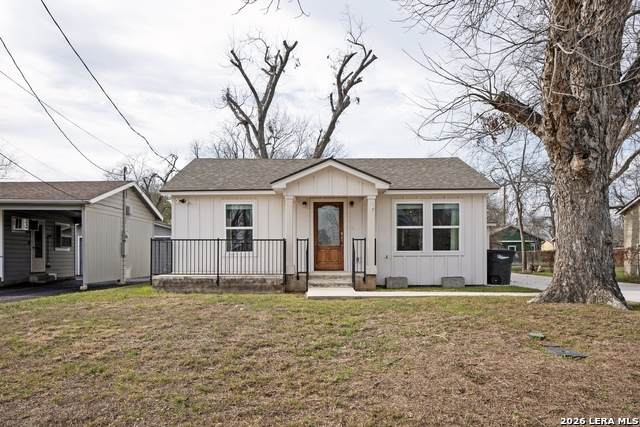 839 Oasis St - Photo 1