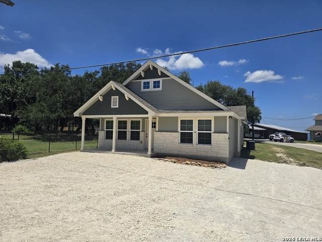 1071 Skyline Dr - Photo 1
