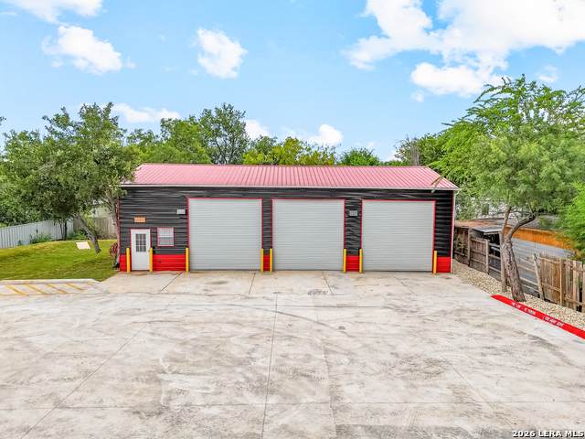 6901 Wt Montgomery - Photo 1