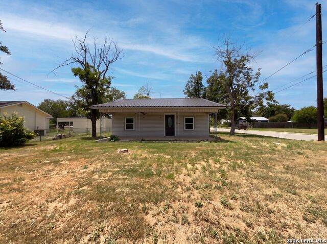 725 Kelly St - Photo 1