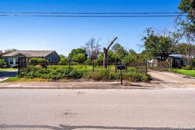 1220 Rice Rd - Photo 1