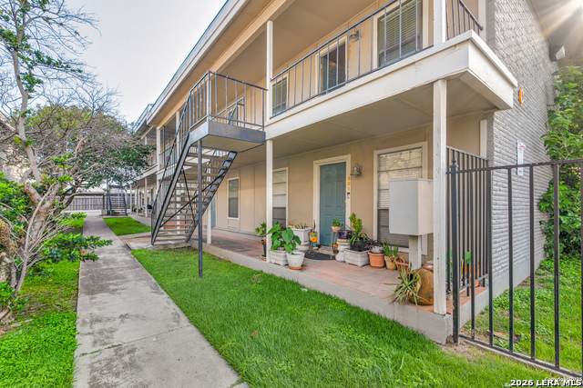 255 Rampart Dr - Photo 1