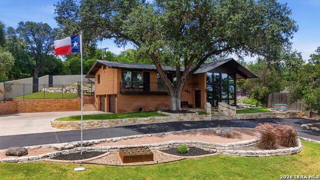 307 Woodlake Dr - Photo 1