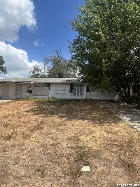 323 Tomrob - Photo 1