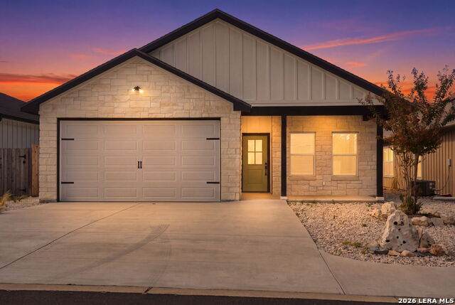 1012 Creswell Ln - Photo 1