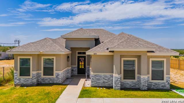 3853 White Tail Dr - Photo 1