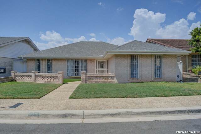 213 Fenwick - Photo 1